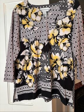 Alfred Dunner Black and Yellow Floral V-Neck Tunic